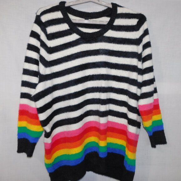 Torrid Womens 4 Black White Rainbow Striped Fuzzy eyelash  Pullover Sweater - Picture 2 of 10